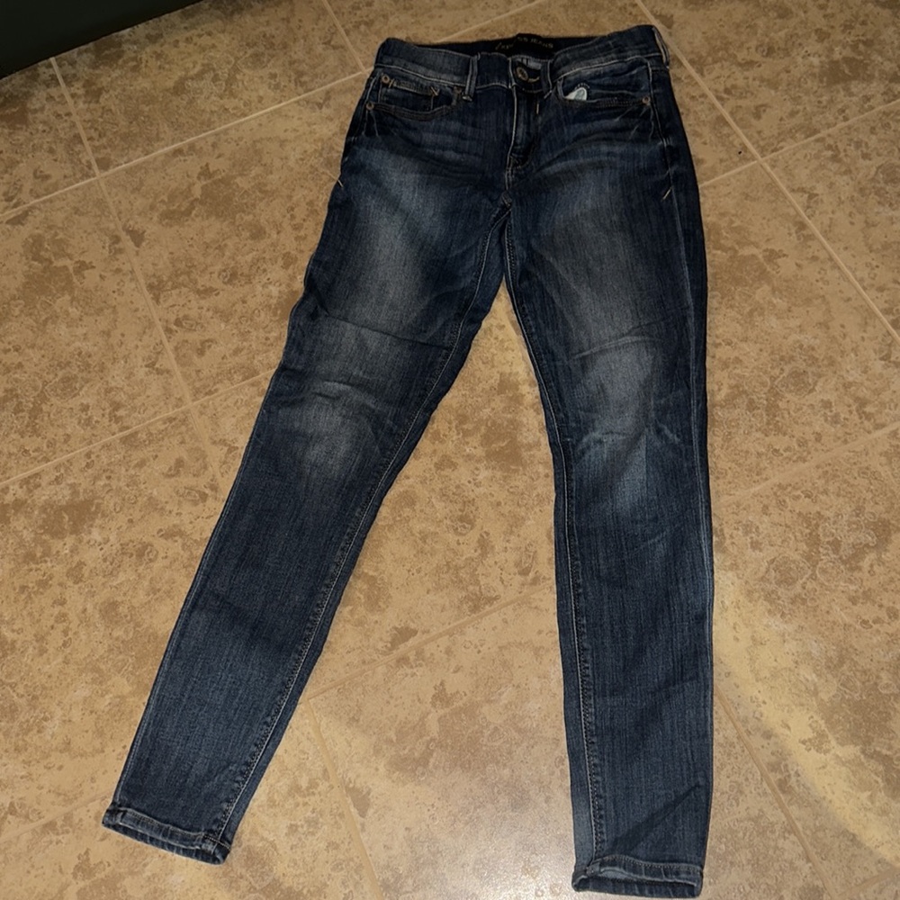 Express Mid Rise Leggings